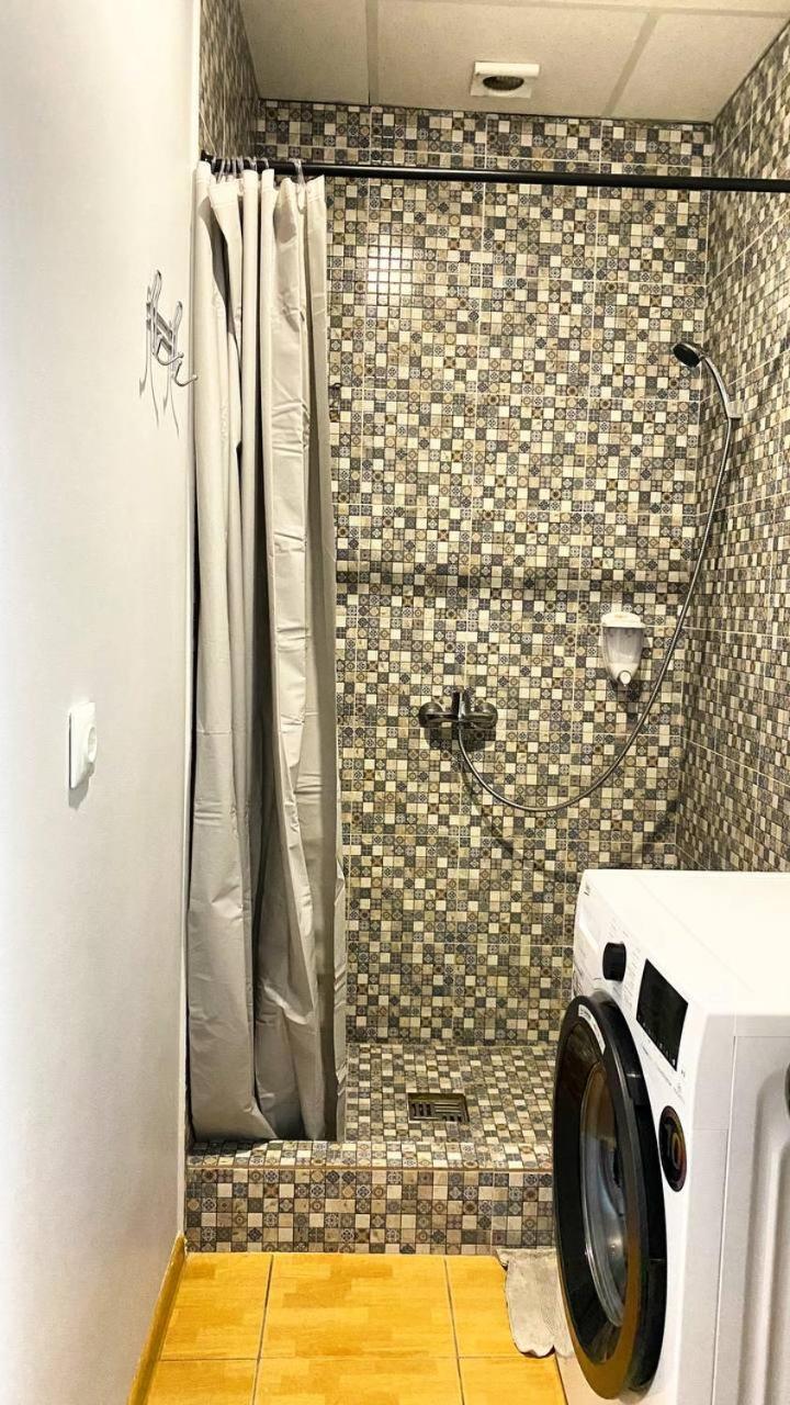 Uneed Rooms M1 Київ Екстер'єр фото